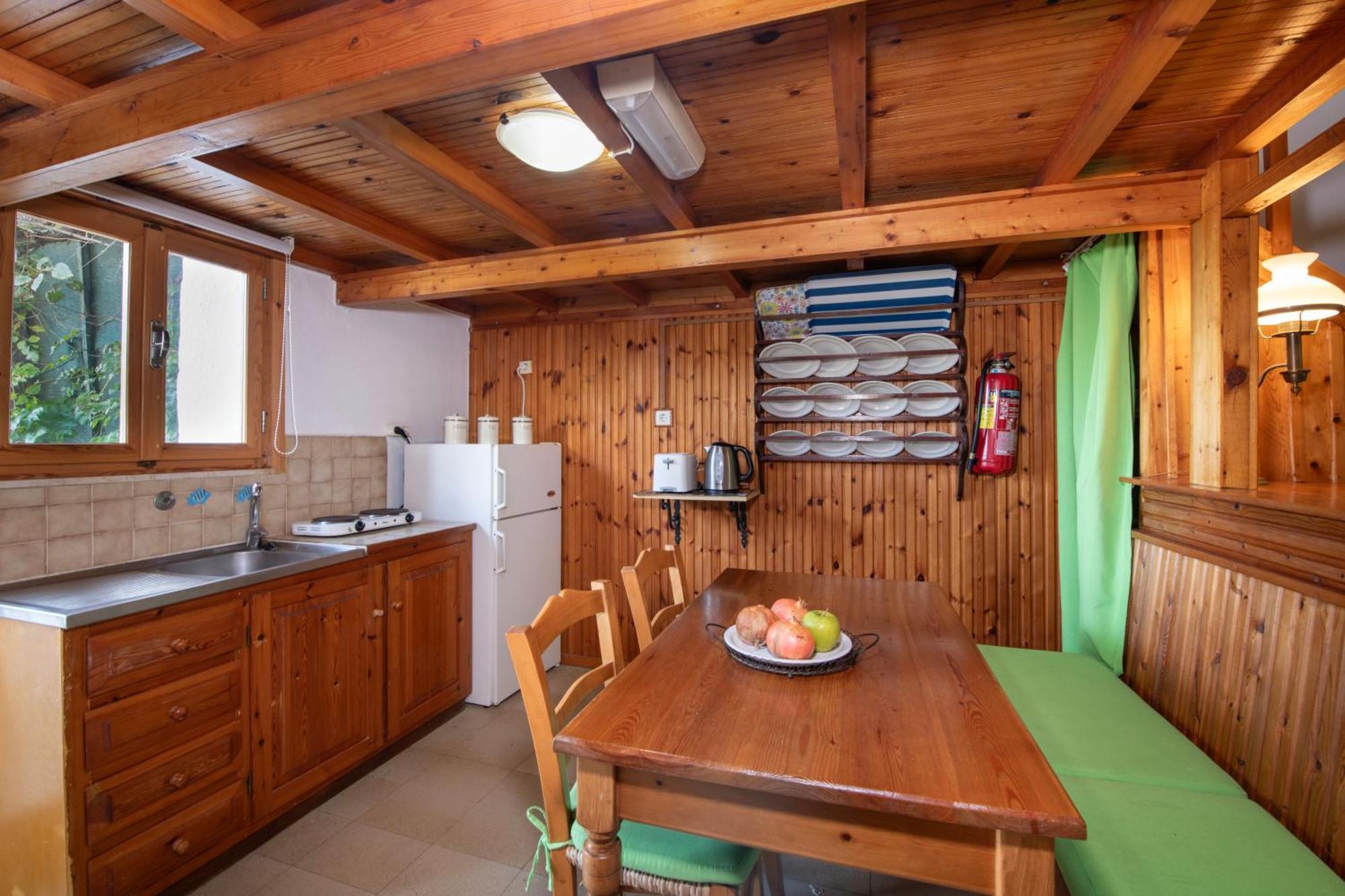 Ismini Apartments Kalívesz Kültér fotó