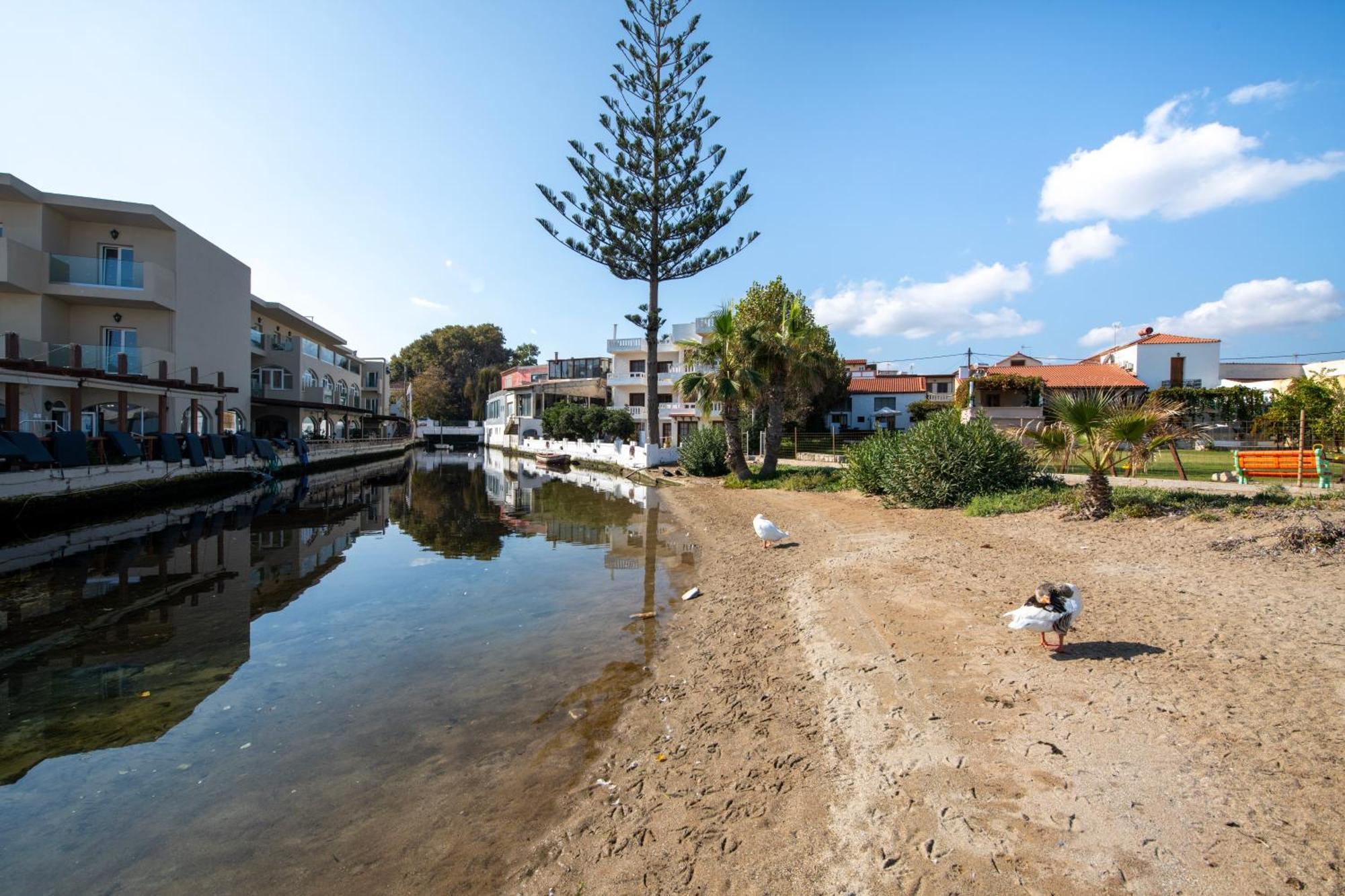 Ismini Apartments Kalívesz Kültér fotó