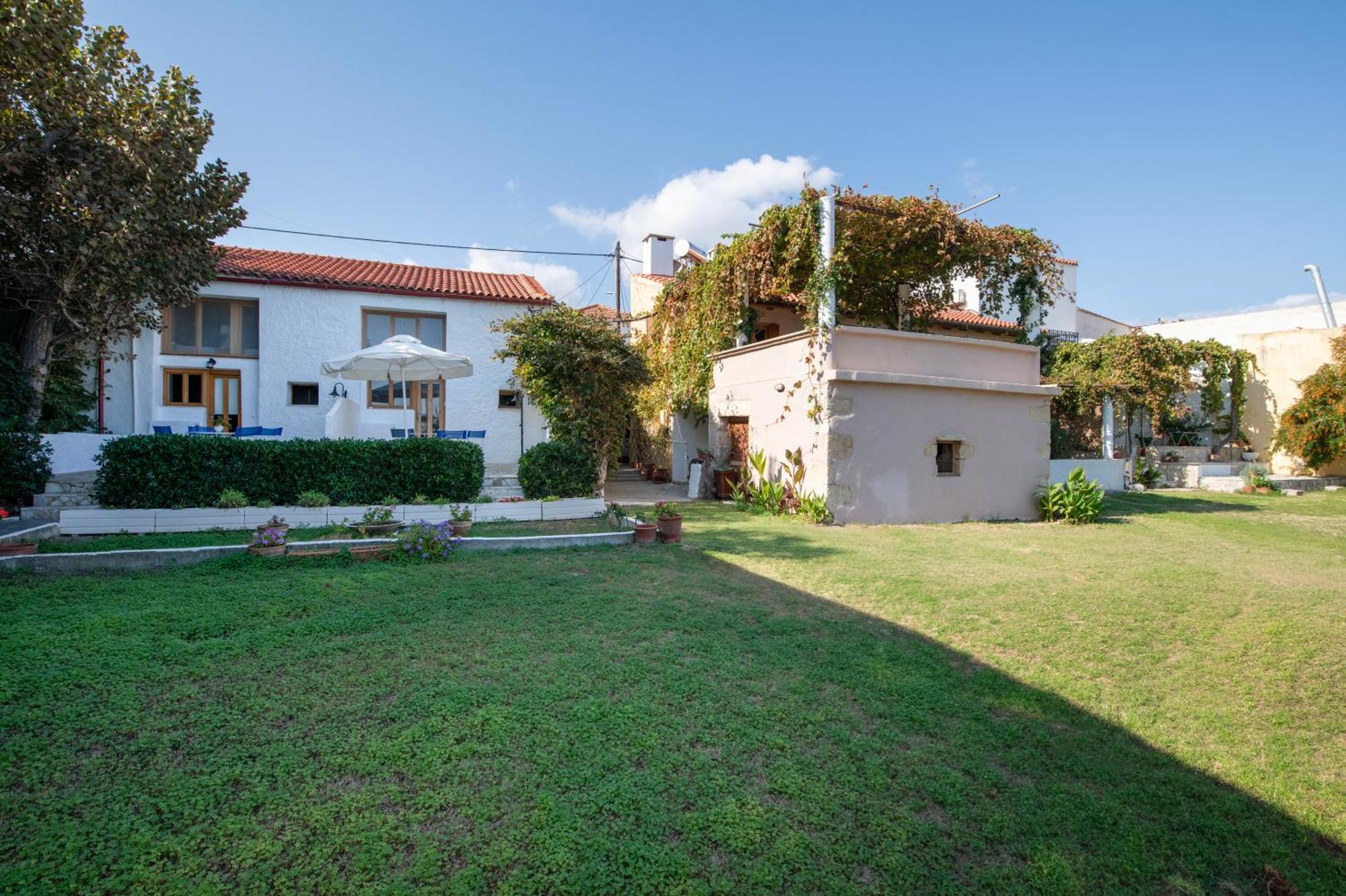 Ismini Apartments Kalívesz Kültér fotó